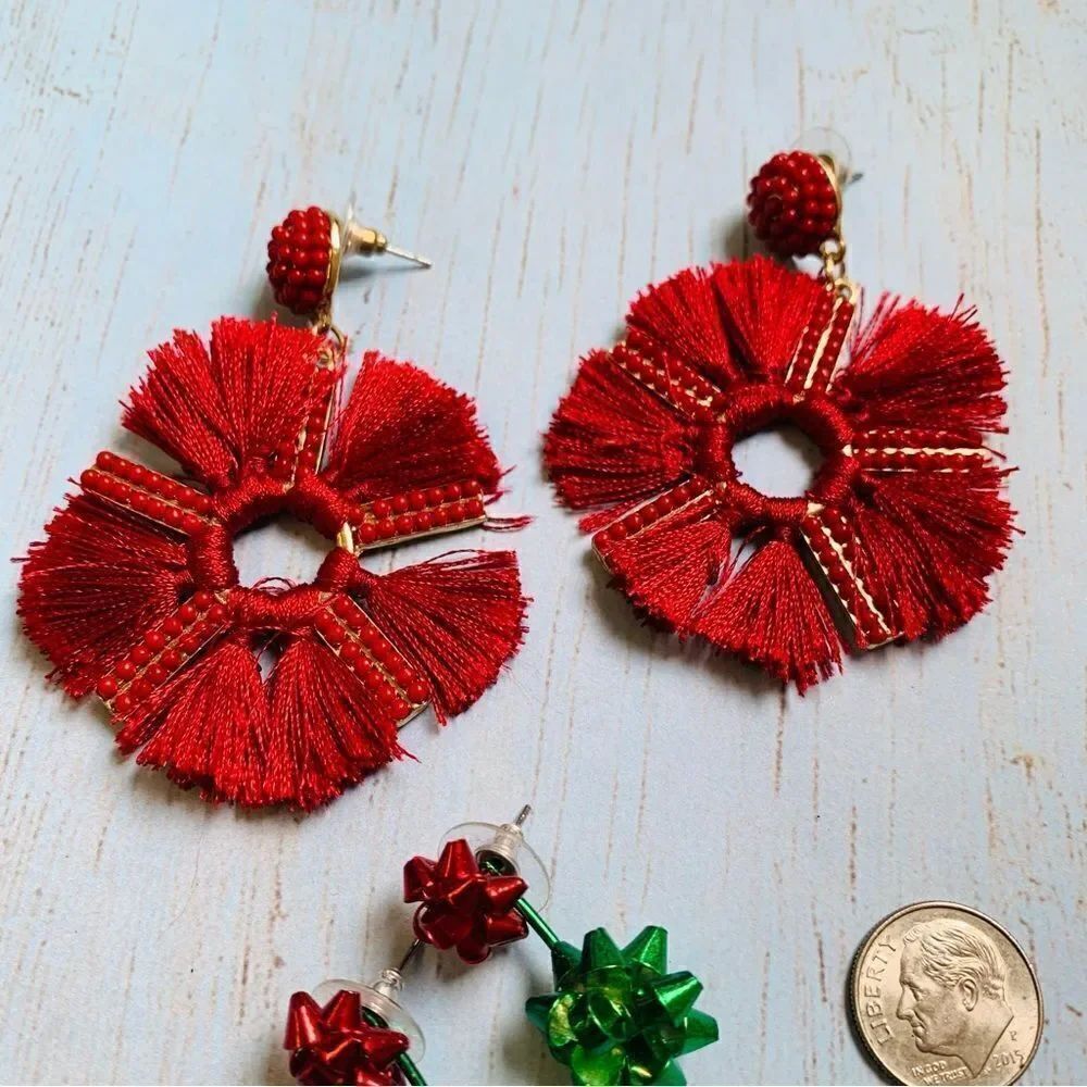 Red Green Holiday Earring Bundle‎ - Picture 3 of 4